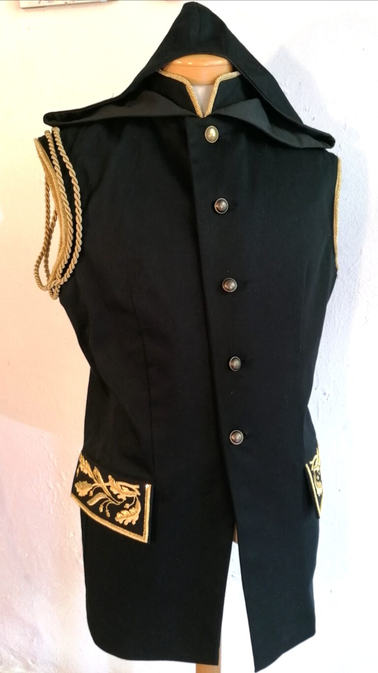 hoodyjacket with original Bouillion-embroidery